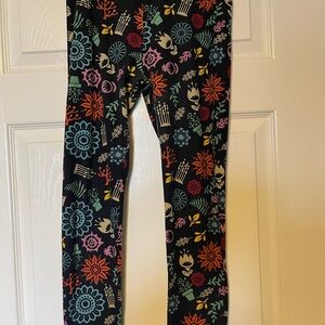 LuLaRoe Leggings One Size Black with flowers